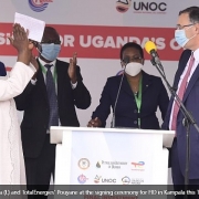 Total cùng CNOOC đầu tư 10 tỷ USD vào siêu dự án dầu gây tranh cãi ở Uganda