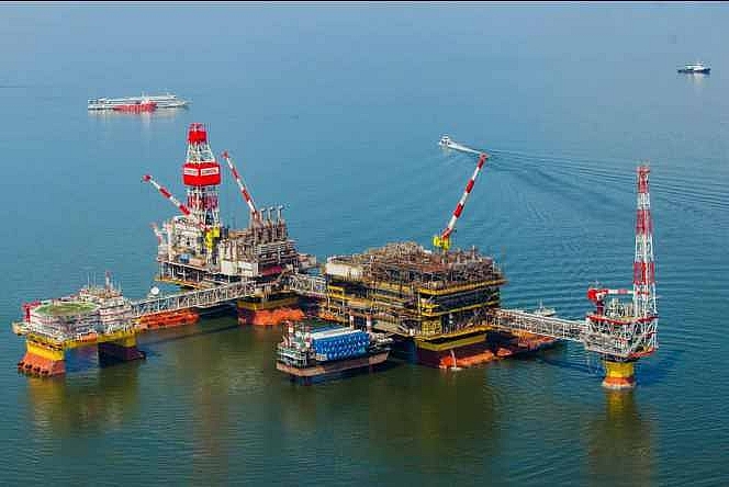 lukoil tang cuong hoat dong tren them luc dia bien caspian