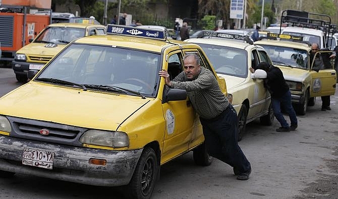 Thiếu nhiên liệu, Syria thông báo tăng hơn 50% giá xăng dầu Thiếu nhiên liệu, Syria thông báo tăng hơn 50% giá xăng dầu