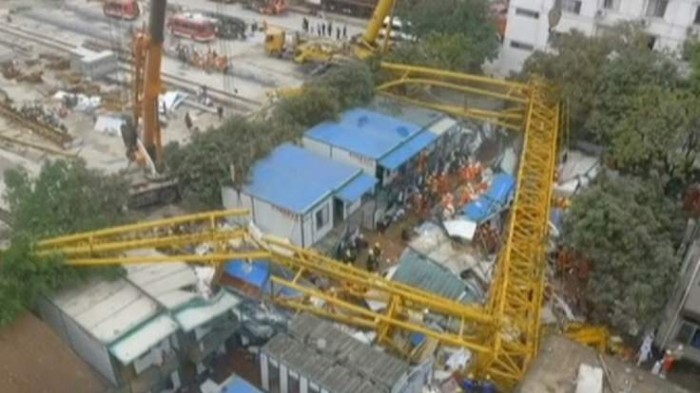 Trung Quốc: Sập cần cẩu xây dựng, 12 người chết