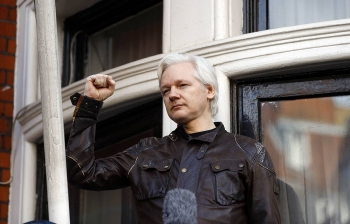 Nghị viện châu Âu vinh danh Assange