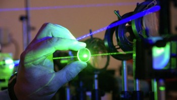 Nga – Mỹ chạy đua về vũ khí laser