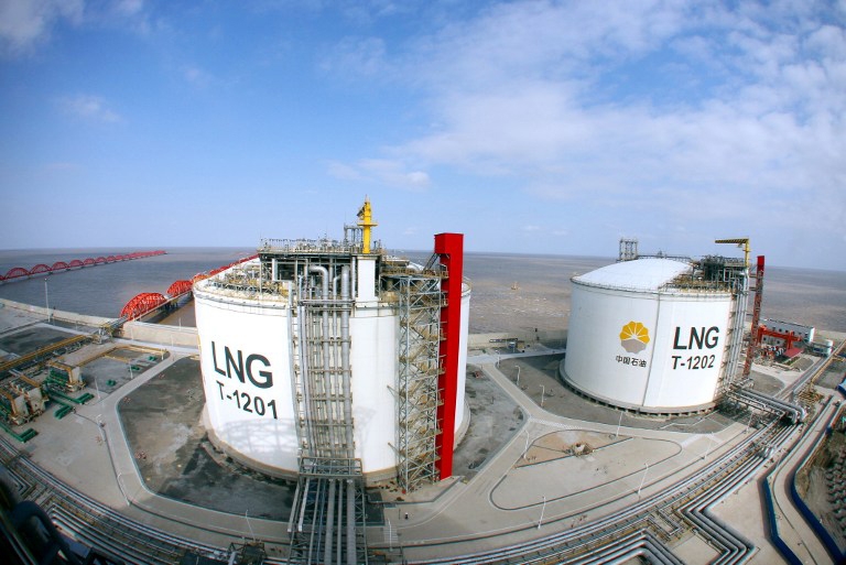 2349-china-lng-containers-nantong-jan4-2014