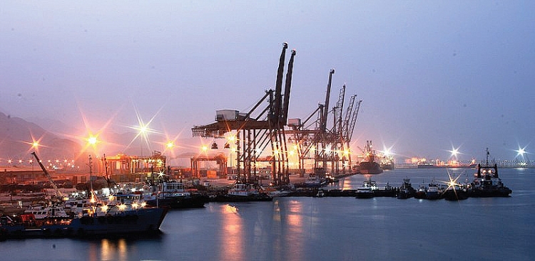 Cảng Fujairah - giải pháp thay thế cho eo biển Hormuz cang fujairah giai phap thay the cho eo bien hormuz