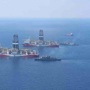 thach thuc tat ca tho nhi ky tiep tuc tham do dau khi o dia trung hai