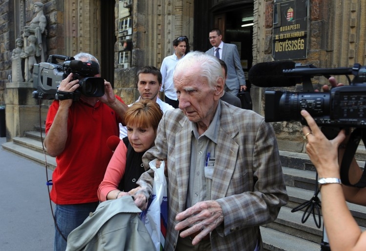 Kéo thả ảnh vào nội dung biên tập