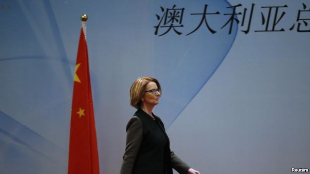 Kéo thả ảnh vào nội dung biên tập