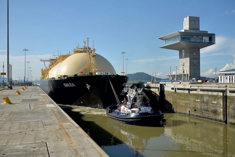 kenh dao panama noi long han che doi voi tau cho lng