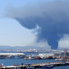 Nổ lớn tại nhà máy lọc dầu ở Tây Ban Nha