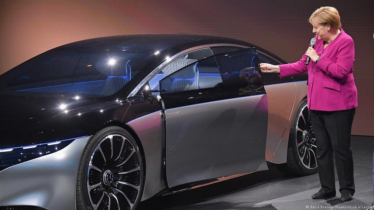 Đức sắp đạt mục tiêu 1 triệu ôtô điện chạy trên đường Đức sắp đạt mục tiêu 1 triệu ôtô điện chạy trên đường