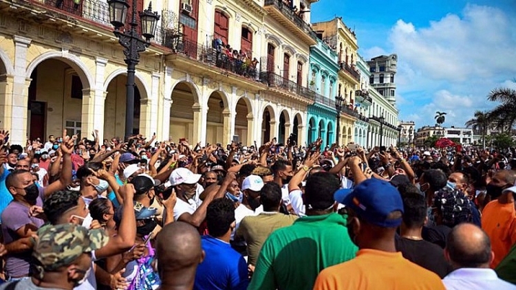 Mỹ đưa tàu chiến phong tỏa Cuba, ngăn chặn sự giúp đỡ của Nga
