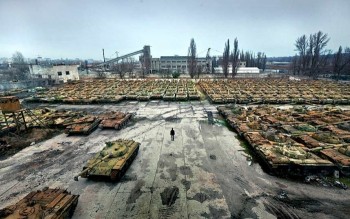 Mỹ biến Ukraine thành siêu thị vũ khí bất hợp pháp