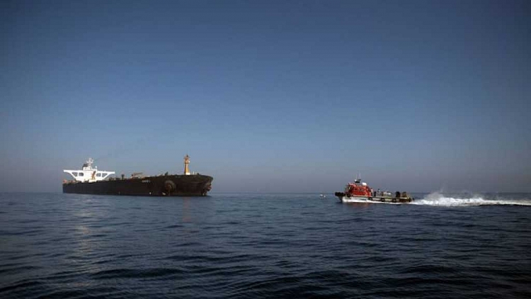 iran bat tau buon lau voi 12 nguoi philippines o eo bien hormuz