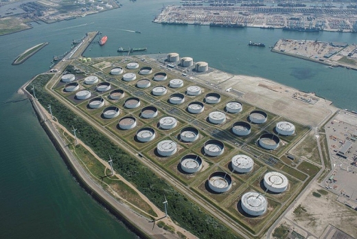 aramco mua co phan gunvor tai cang dau rotterdam