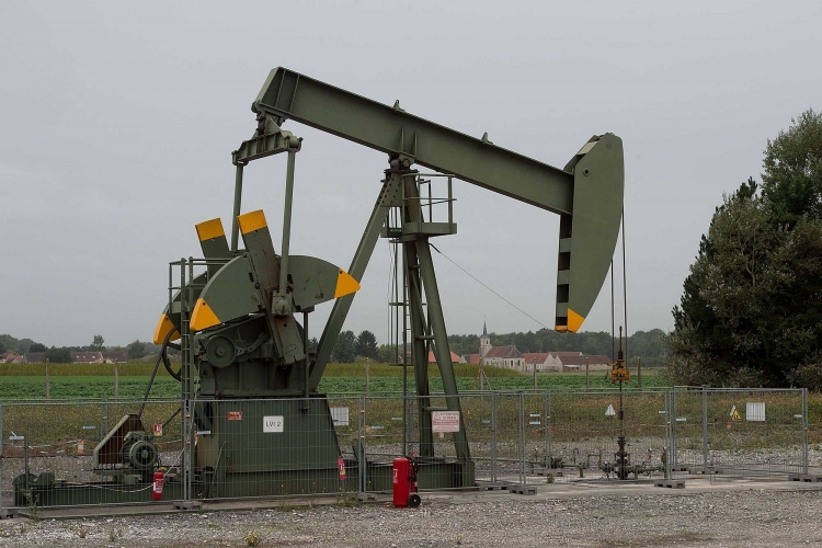 1836-la-france-se-desengage-du-soutien-aux-energies-fossiles-trop-lentement-selon-les-ong