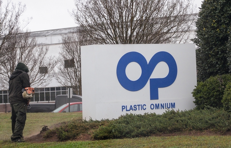 undefined 5432-7961cded-be4b-4b30-9e08-d58819ec8ae3-0222-plastic-omnium-layoffs-003