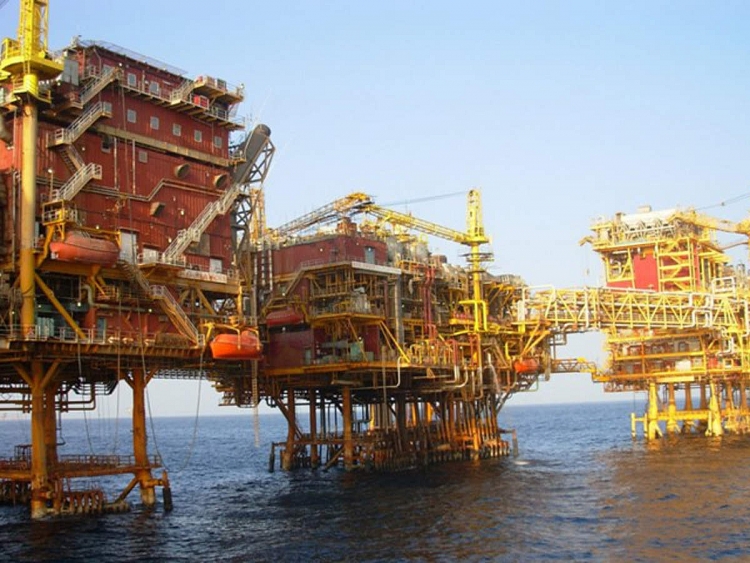 Ấn Độ yêu cầu ONGC xem xét bán 60% cổ phần các mỏ dầu khí quan trọng Ấn Độ yêu cầu ONGC xem xét bán 60% cổ phần các mỏ dầu khí quan trọng
