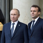 Tổng thống Putin điện đàm về vấn đề trung chuyển khí đốt qua Ukraine với tổng thống Pháp