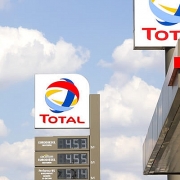 TotalEnergies đóng cửa các cơ sở xử lý dầu thô ở Texas
