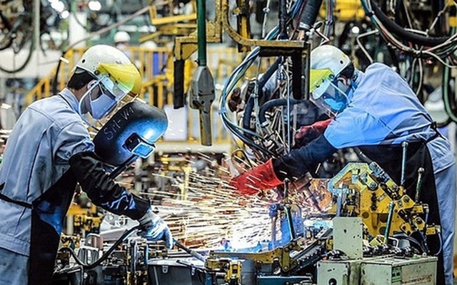 Kinh tế Việt Nam "ghi điểm" đặc biệt ấn tượng bất chấp đại dịch toàn cầu