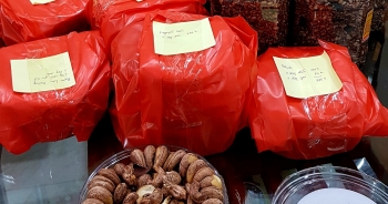 Giới văn phòng đua nhau đi buôn dịp Tết, "hốt bạc" từ nghề tay ngang