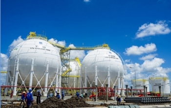 Cổ phiếu ngành Dầu khí nổi sóng trước thềm 2021