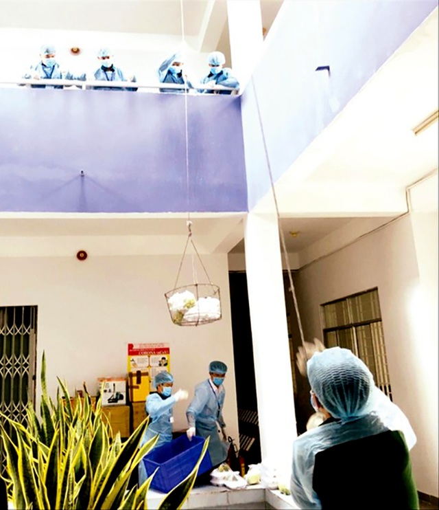 Rửa tiền, phơi tiền, xét nghiệm cho tiền trong khu cách ly - 1
