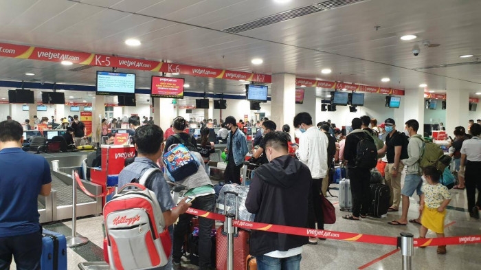 Tỉ lệ chuyến bay chậm giờ trong tháng 6 tăng cao