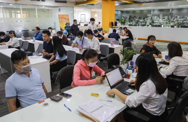Đua làm giàu từ chứng khoán, gặp cú sốc nặng mất ngay 25,5 tỷ USD - 1