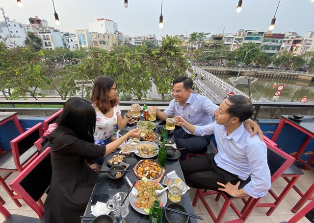 Những dịch vụ nào ở TPHCM đang bị ngừng hoạt động vì Covid-19? - 3