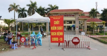 Giãn cách xã hội những nơi liên quan nữ điều dưỡng viên nhiễm SARS-CoV-2