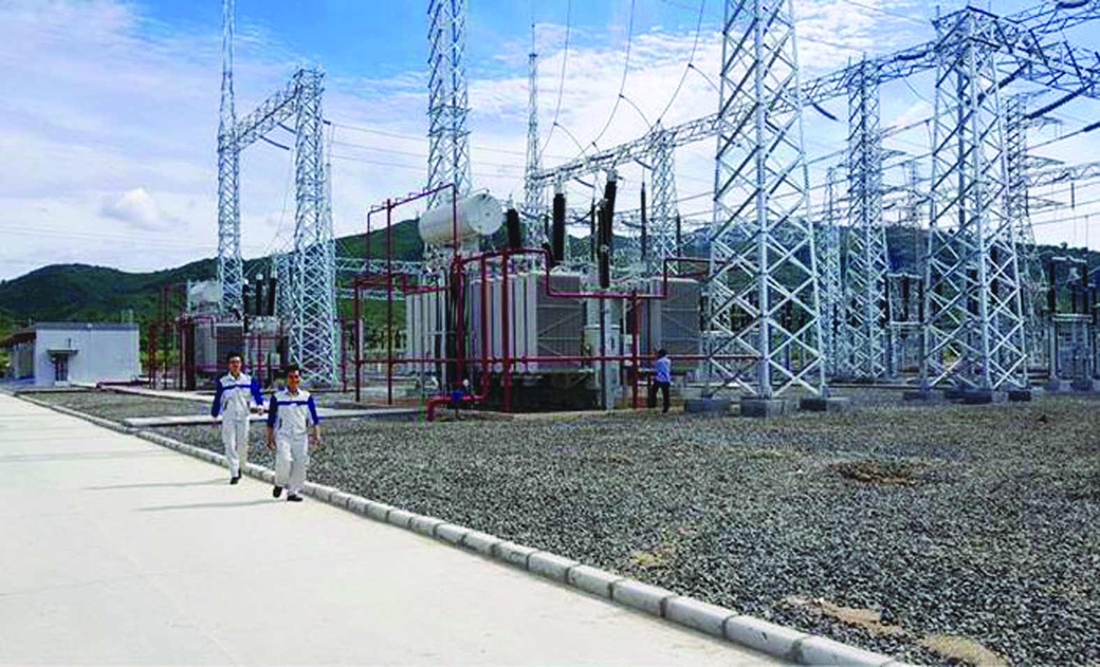 Việc bị buộc cắt giảm công suất điện mặt trời tạo sự bất an cho nhà đầu tư về rủi ro chính sách. Ảnh: Nhà máy điện mặt trời Hòa Hội, tỉnh Phú Yên.