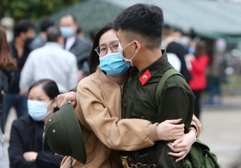 Xúc động khoảnh khắc tân binh thủ đô lên đường nhập ngũ