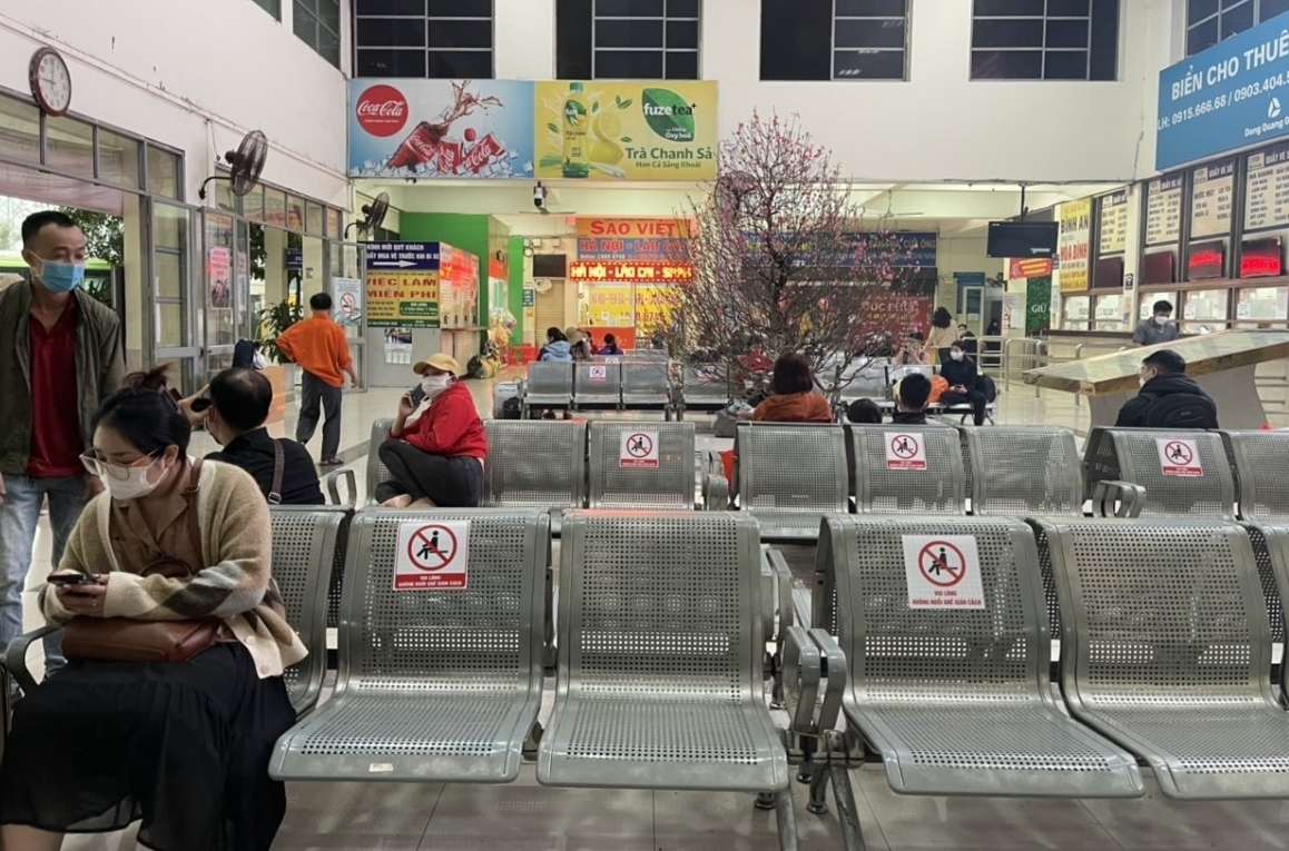 Lượng khách đi xe liên tỉnh và tàu trong dịp Tết Nhâm Dần giảm sâu