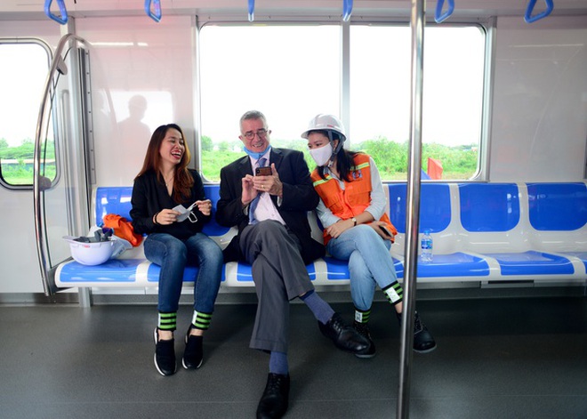 Cận cảnh đại công trường Metro chạy nước rút về đích - 15