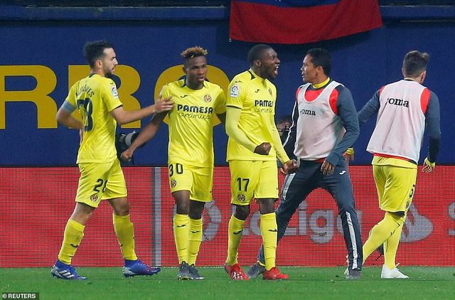 villarreal 4 4 barcelona messi suarez ghi ban o phut bu gio