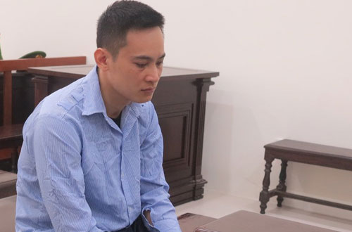 con cuong sat cua ga dan ong ngoai tinh
