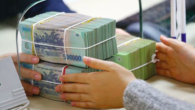 Sốt đất hầm hập: Ngân hàng đổ tiền vào bất động sản ra sao? - 3