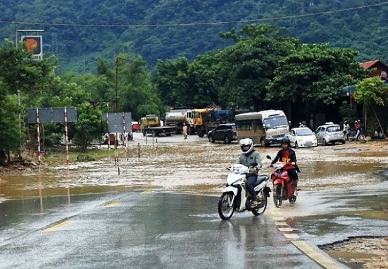Mưa lớn tại vùng núi Bắc Bộ, nguy cơ sạt lở, ngập úng nhiều nơi