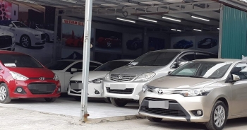 Hãng xe vét khách kiểu "hủy diệt", đại lý xe "cỏ" buộc giảm giá kịch sàn