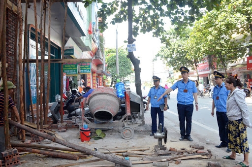 Hà Nội: Tăng cường xử kiểm tra, xử lý các vi phạm về an toàn giao thông, trật tự đô thị