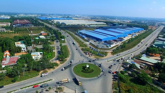 Bài 1: Khu công nghiệp nào có giá nhất?