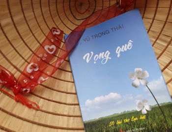 Ở Hải Phòng có người bán được thơ!
