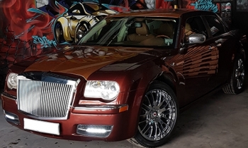 Dân chơi Đắk Lắk chi 200 triệu để biến xe Chrysler thành Rolls-Royce