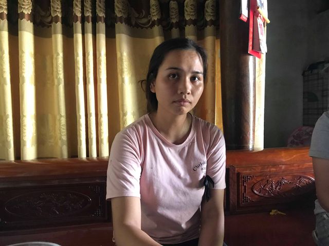 cu ba khai do thuoc diet co xuong gieng nha hang xom de tra thu vat