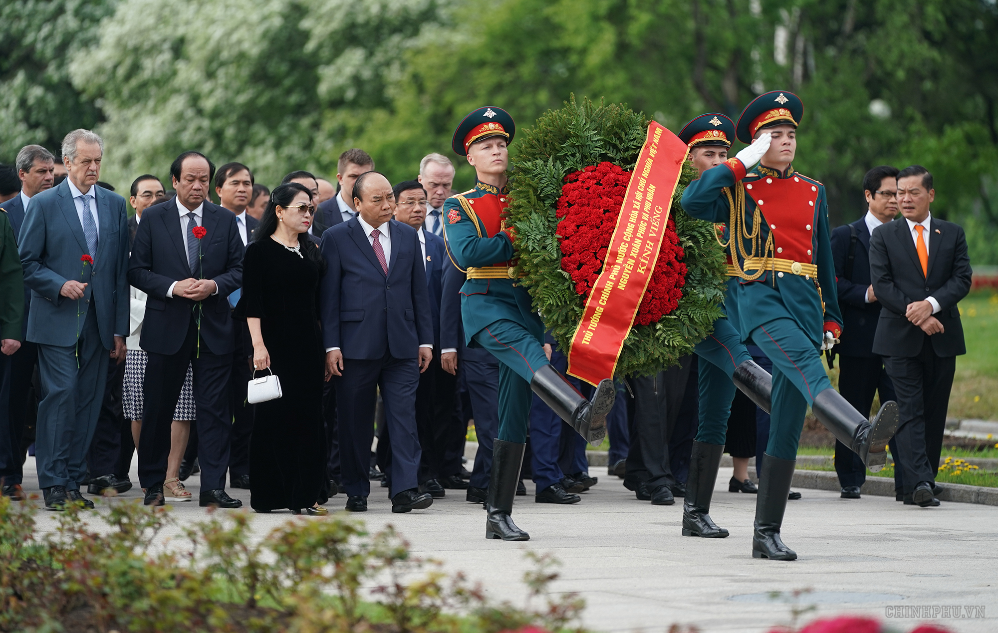 thu tuong tham mot so dia chi do tai saint petersburg