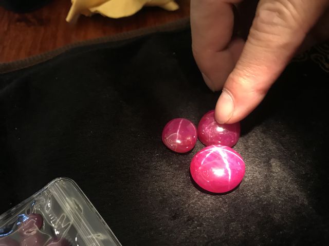 tra 21 ty dong bo da ruby sao sieu hiem dai gia van lac dau
