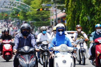 Bắc Bộ nắng nóng, Nam Bộ mưa dông