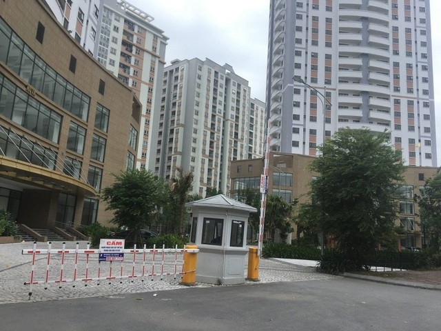 Hà Nội: Phong tỏa 1 khu chợ, 5 khu dân cư liên quan ca nhiễm Covid-19 Hà Nội: Phong tỏa 6 khu dân cư liên quan ca nhiễm Covid-19