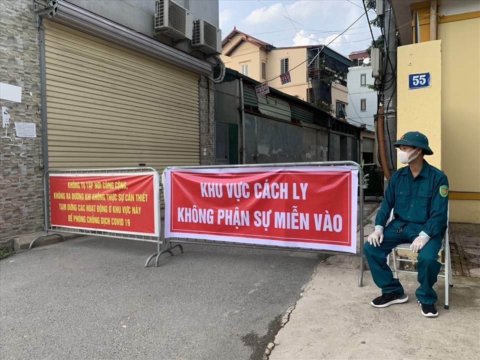 Hà Nội: Phong tỏa 3 điểm liên quan đến 2 ca Covid-19 ngoài cộng đồng